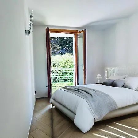 Overlooking Maggiore With 3 *