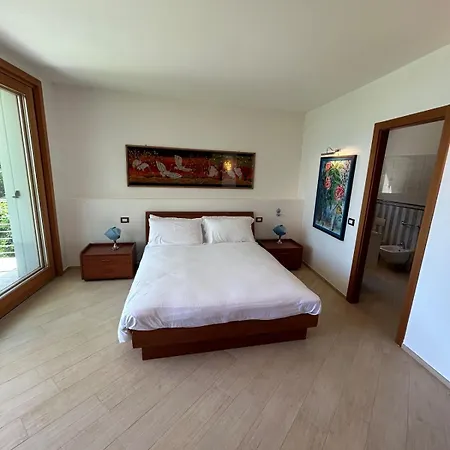 Overlooking Maggiore With 3 Вилла *