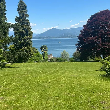 Villa Overlooking Maggiore With 3 Ranco